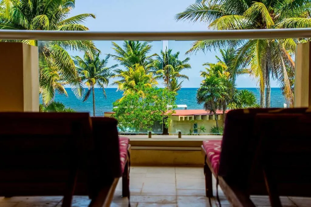 El Descanso Del Navegante Frente Al Mar Puerto Morelos